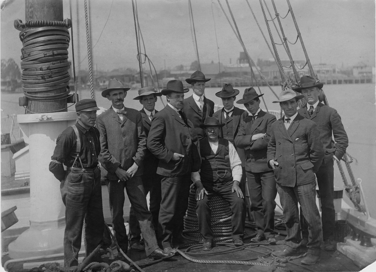 Crew-of-the-Academy-1905-expedition-sonoma.edu_